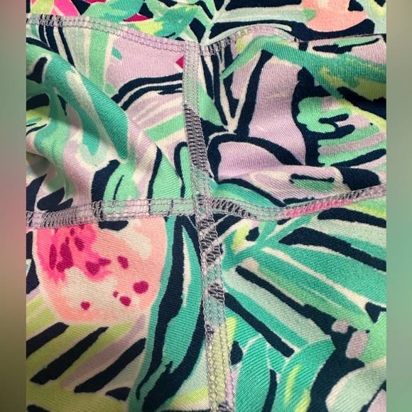 EUC Lilly Pulitzer Luxletic leggings in XS. - Picture 2 of 9